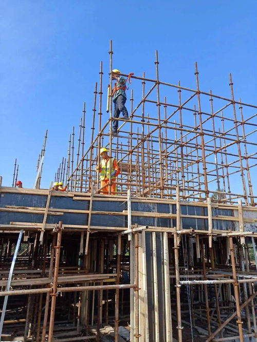 唐山港 雙節期間,港區工程建設按下加速鍵,四港池25萬噸級航道疏浚施工